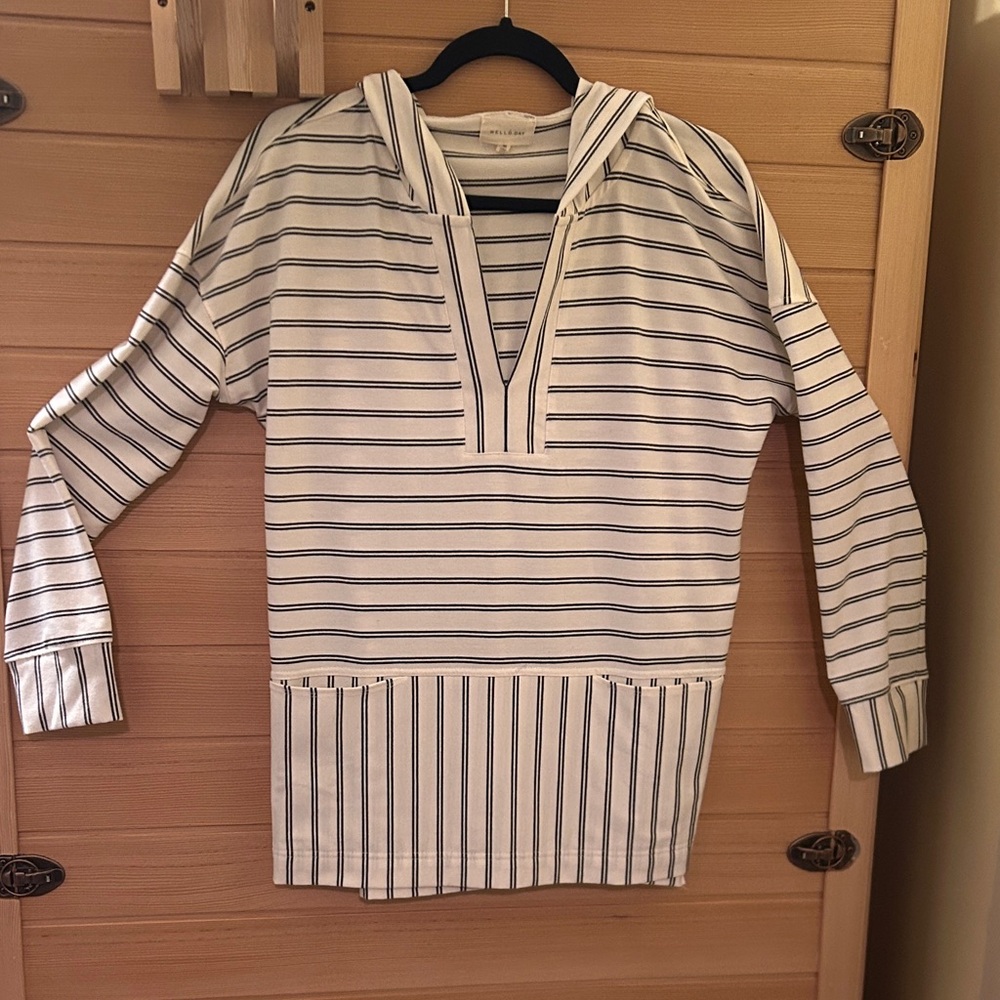 MELLODAY Cream and Navy Striped Hooded Pullover